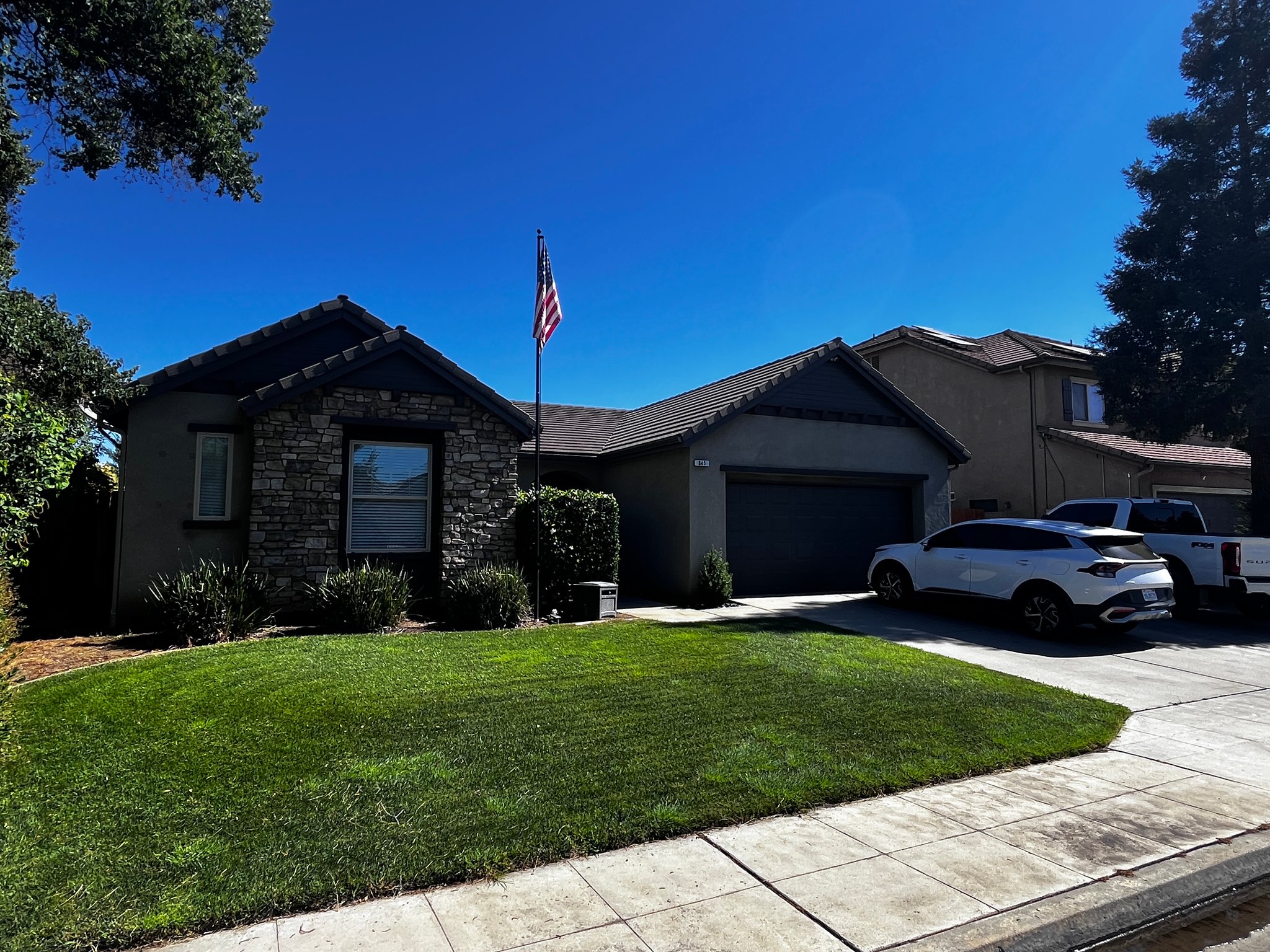 Clovis House: 645 W Fremont Ave