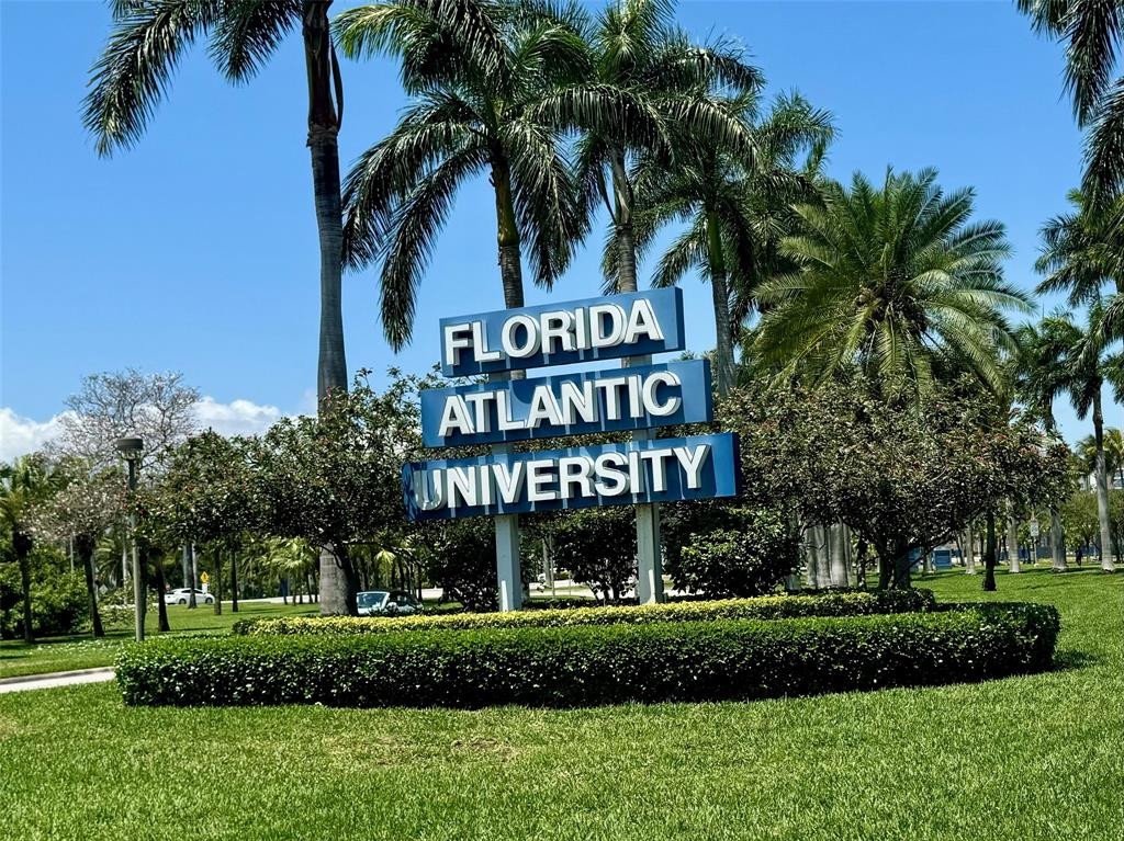 Deerfield Beach Single Room: 123 Deer Creek Blvd