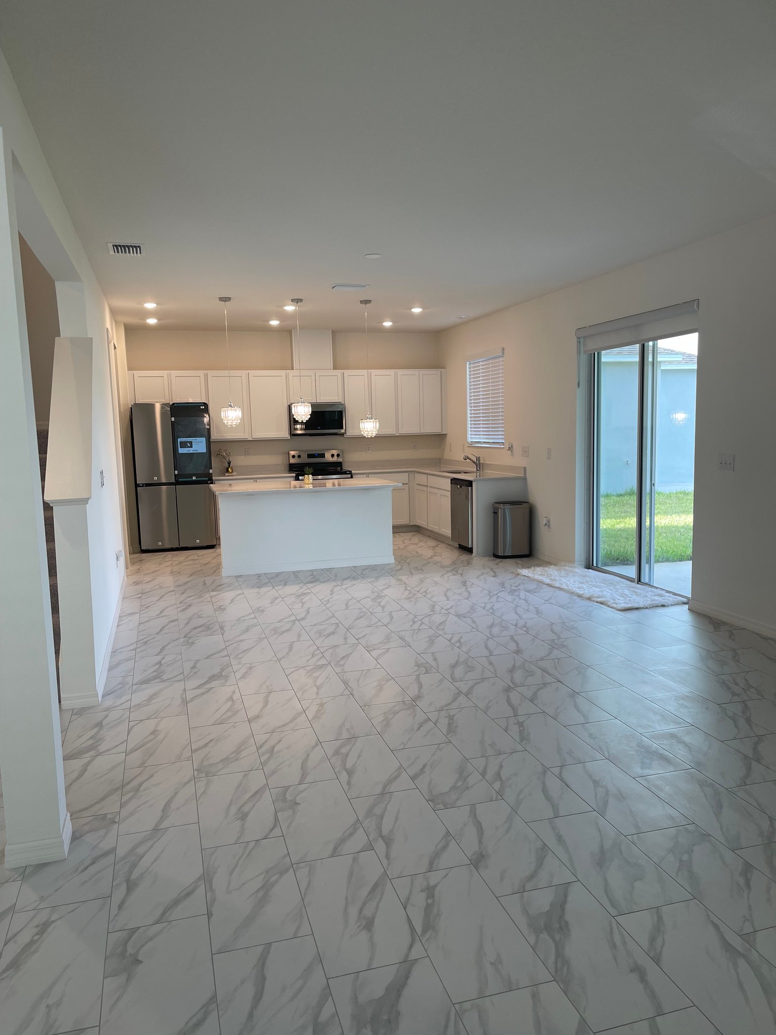 Riverview House: 11750 Firespike St