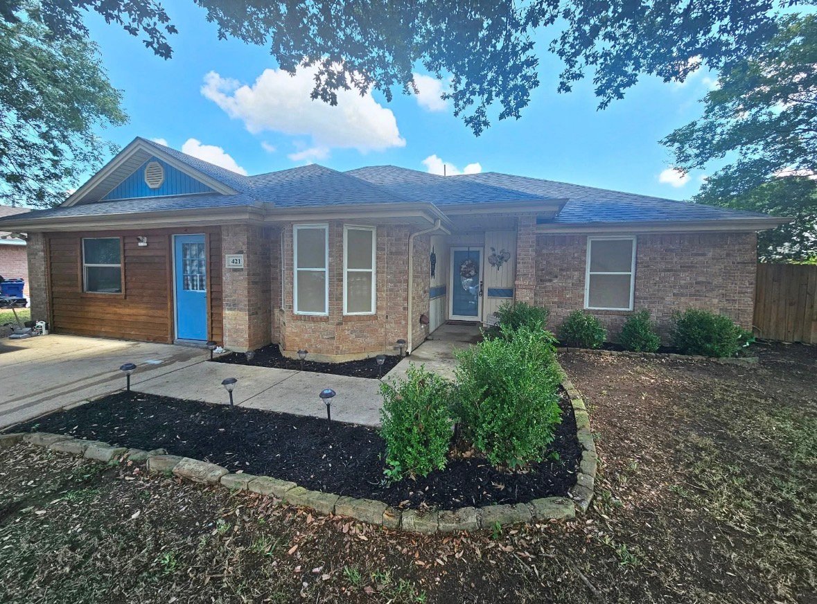 Burleson House: 421 Arnold Ave