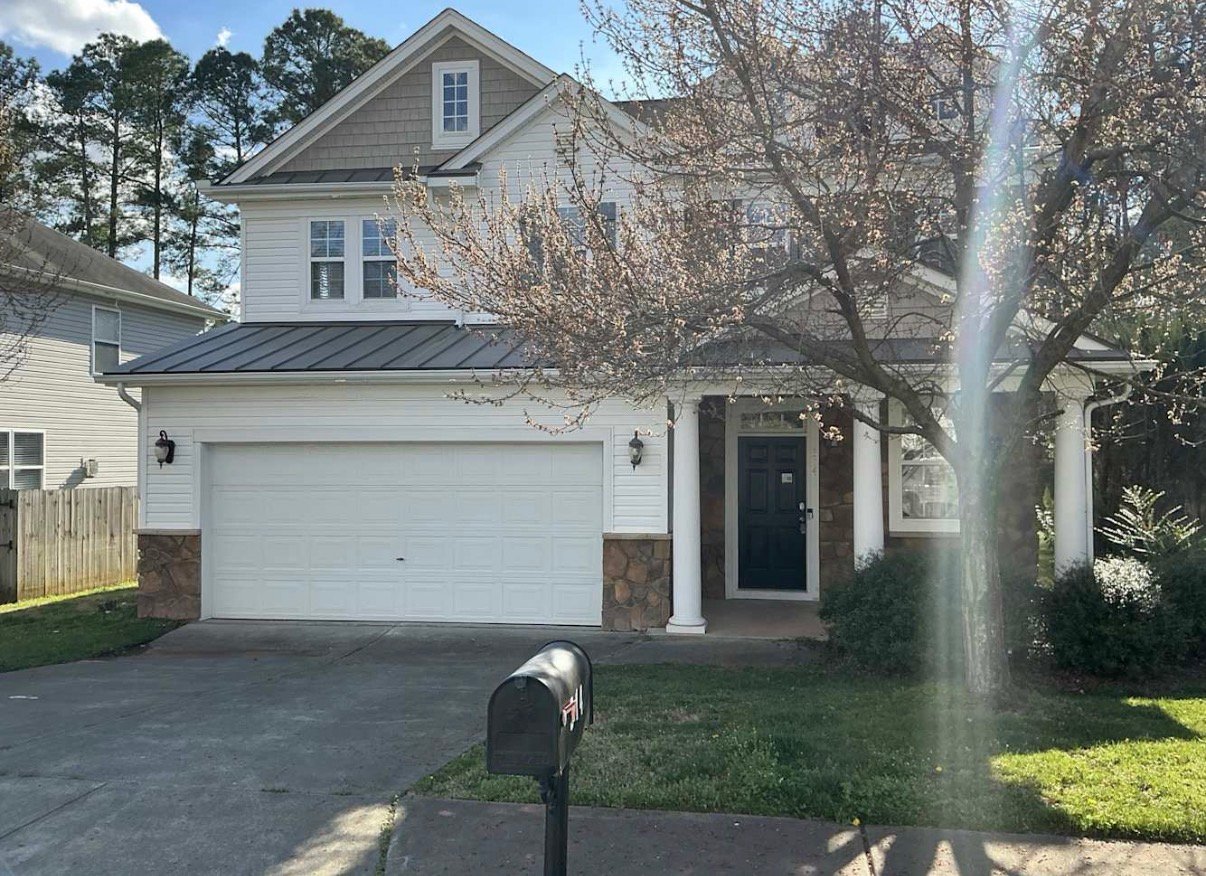 Durham House: 315 Rondelay Dr,