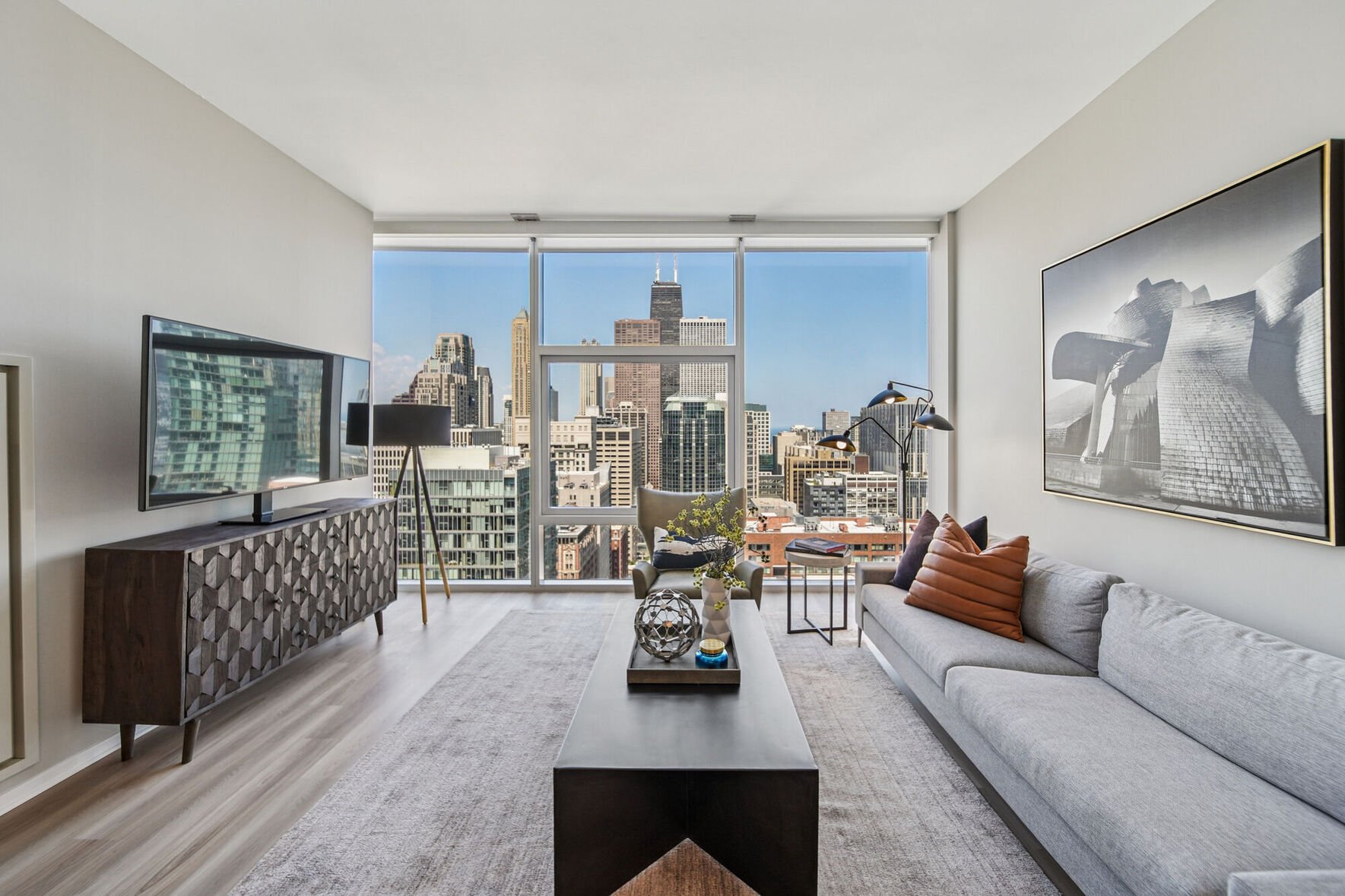 Chicago Condo: 177 E Illinois St
