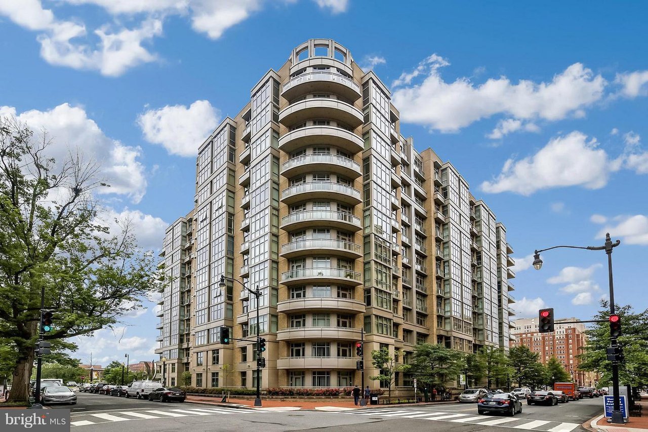 Washington Condo: 811 4th St NW