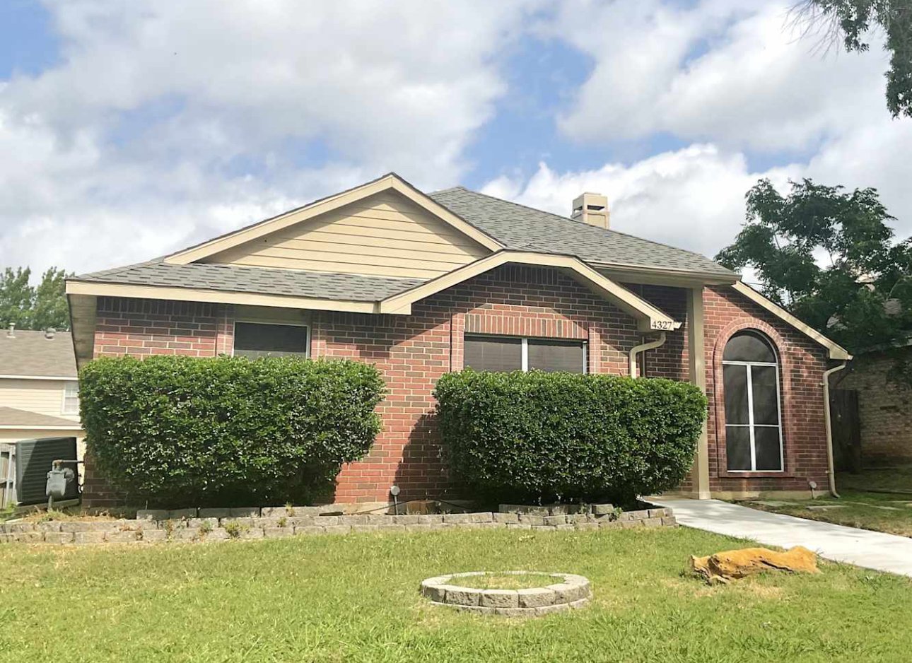 Grand Prairie House: 4327 Allegro Ln