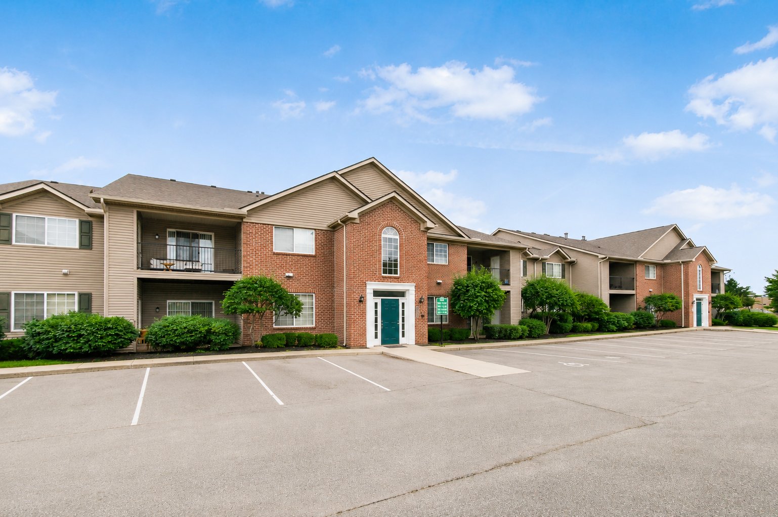 Lewis Center House: 8057 Cranes Crossing Dr