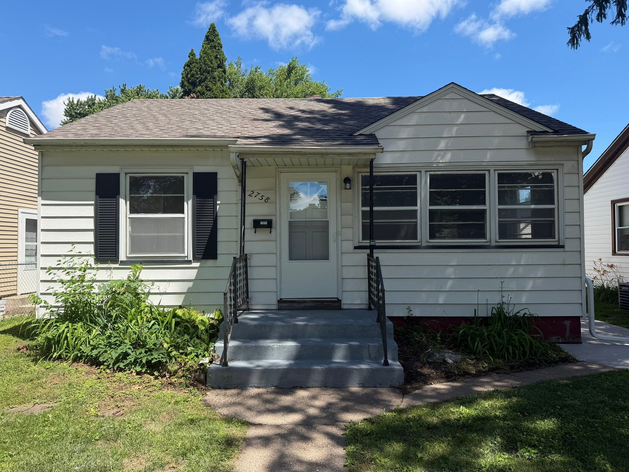 Bettendorf House: 2758 Bellevue Ave