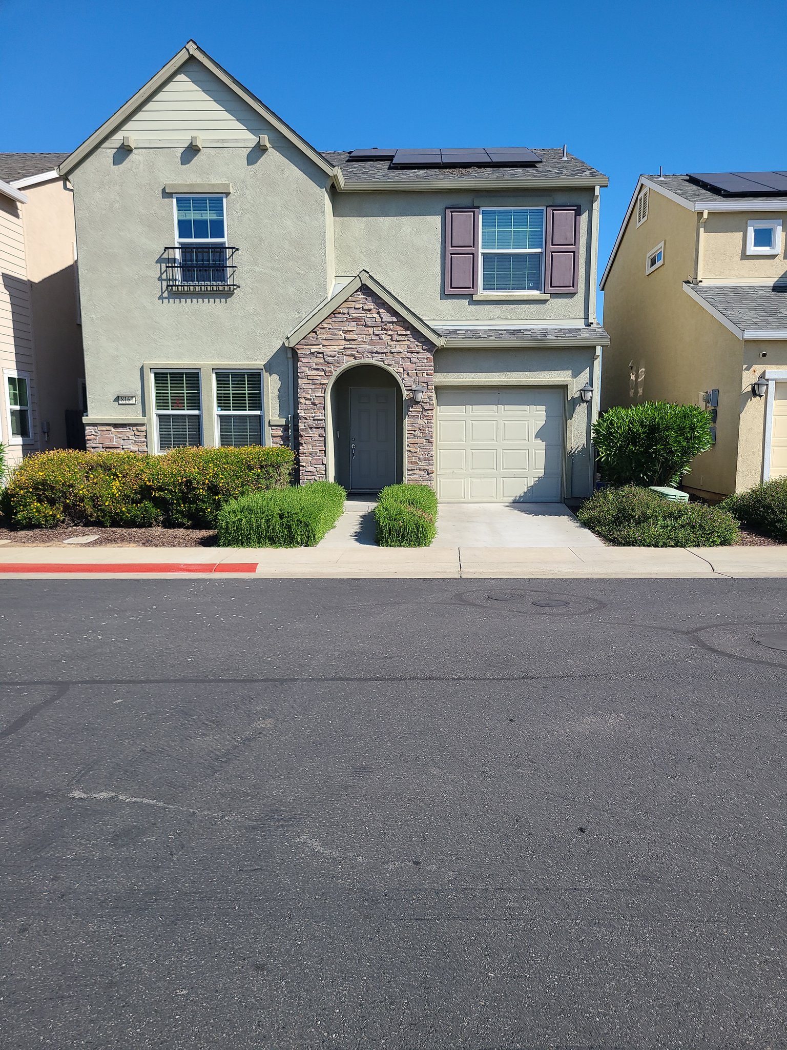 SACRAMENTO House: 8167 Weeping Willow Lane