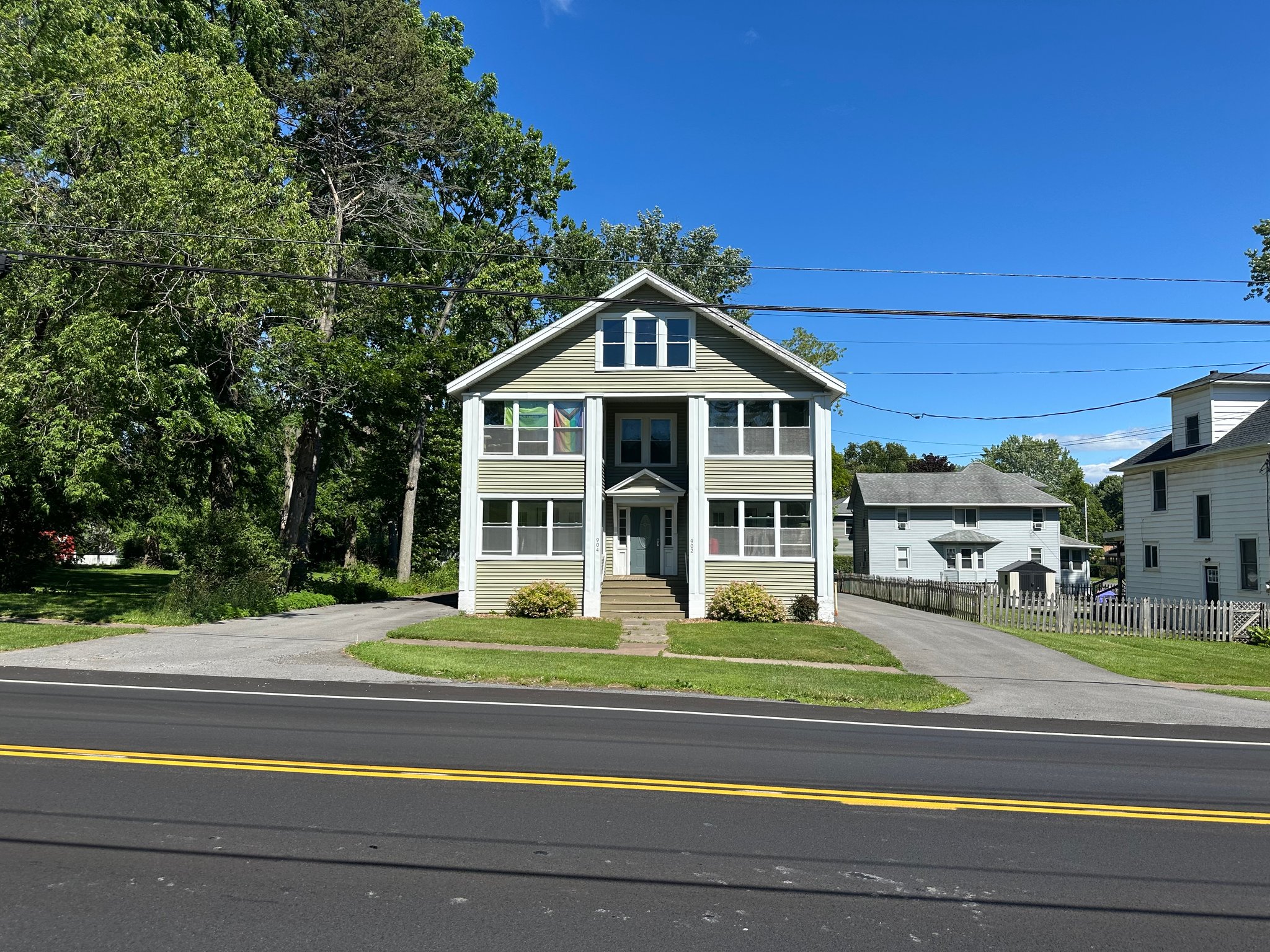 Liverpool Apartment: 902 Tulip Street