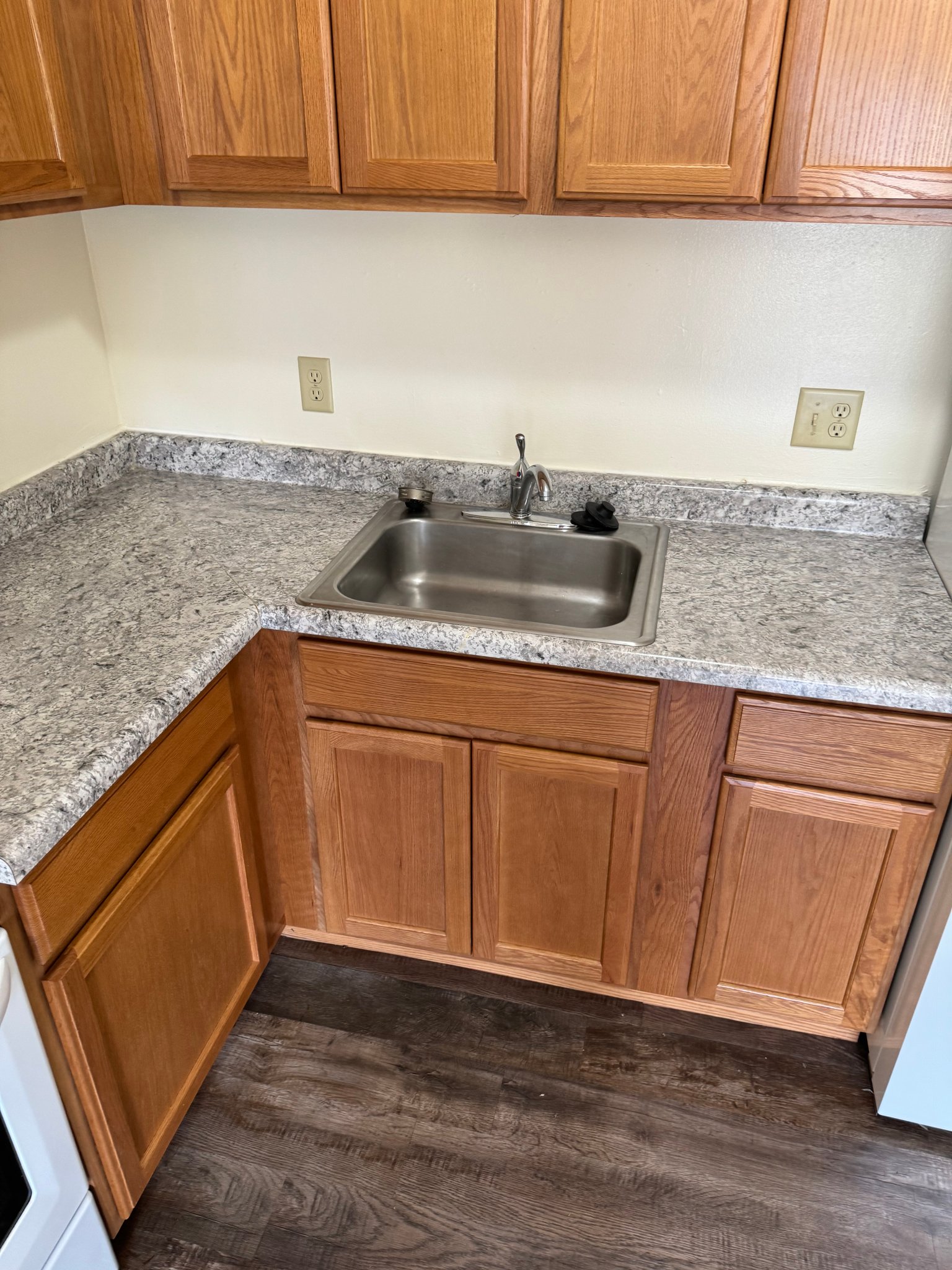 MADISON Apartment: 454 W DAYTON ST