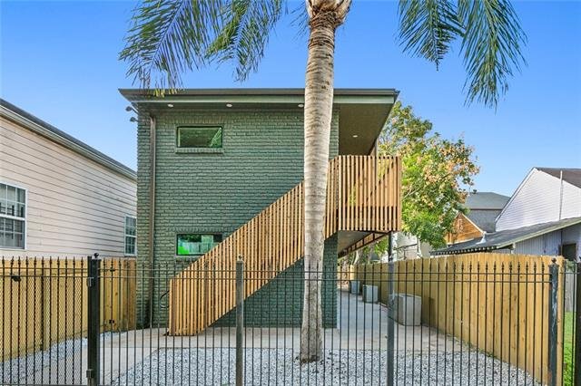 New Orleans Apartment: 2115 Danneel Street