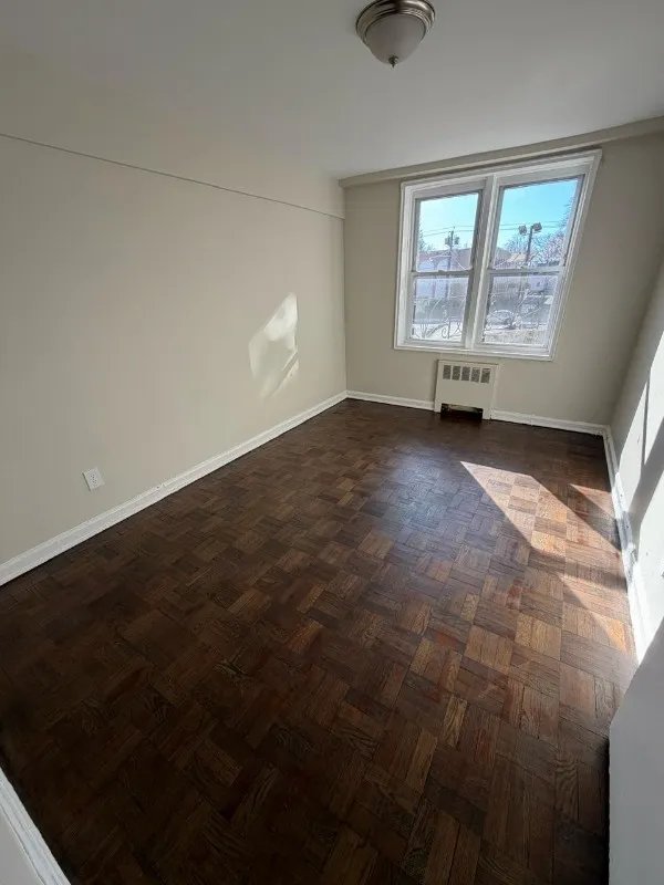 Newark Apartment: 103 Chancellor Ave