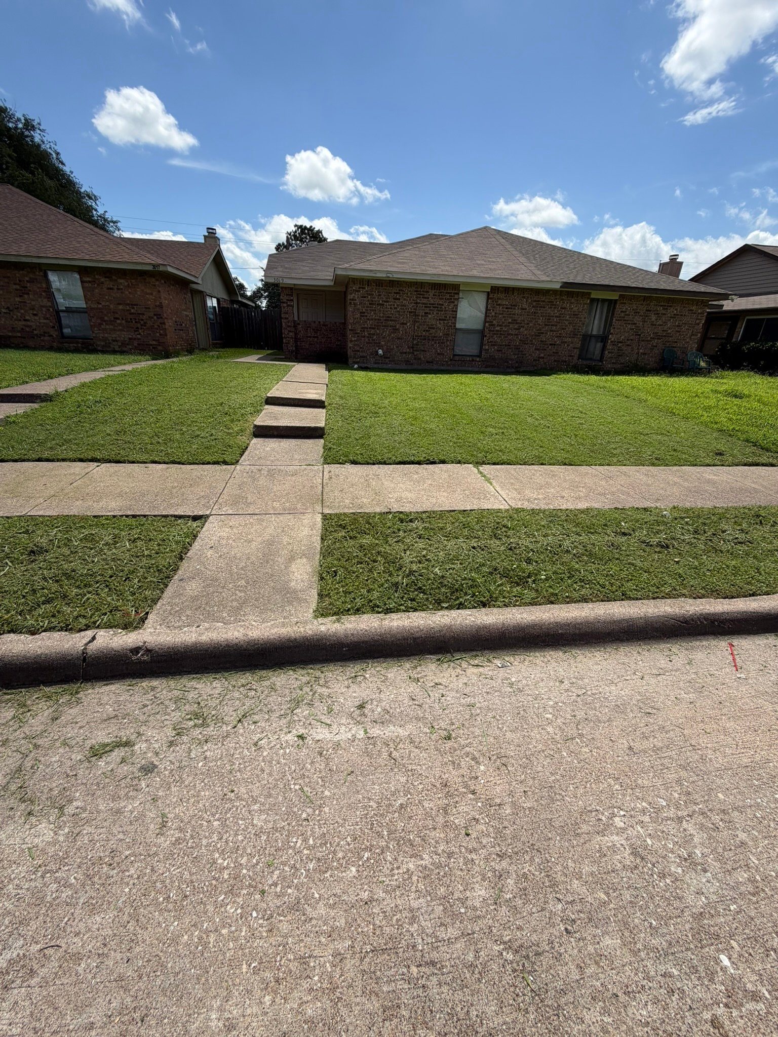 Grand Prairie House: 3019 Oakridge Place