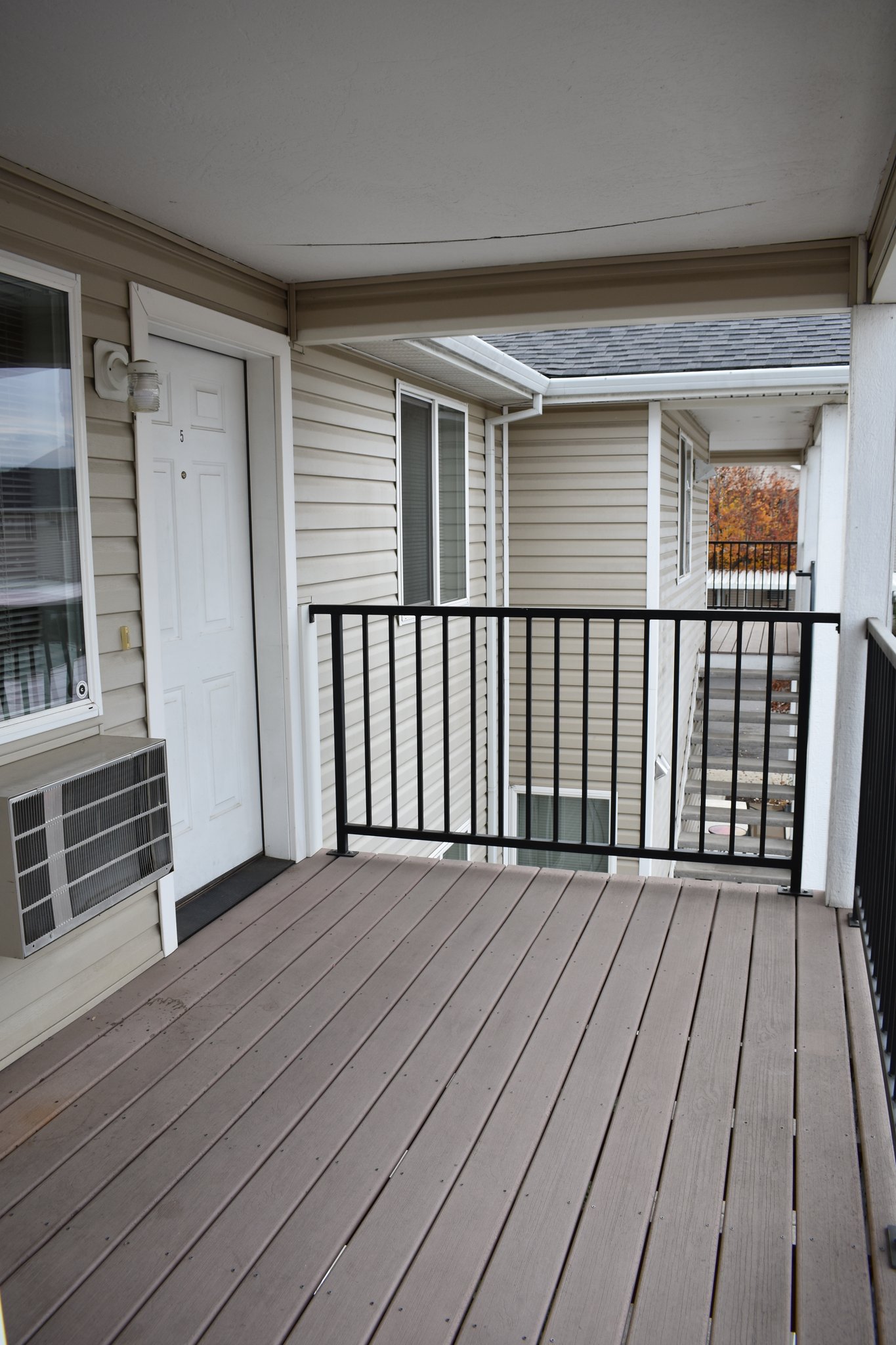 Central Point Apartment: 100 S Haskell St
