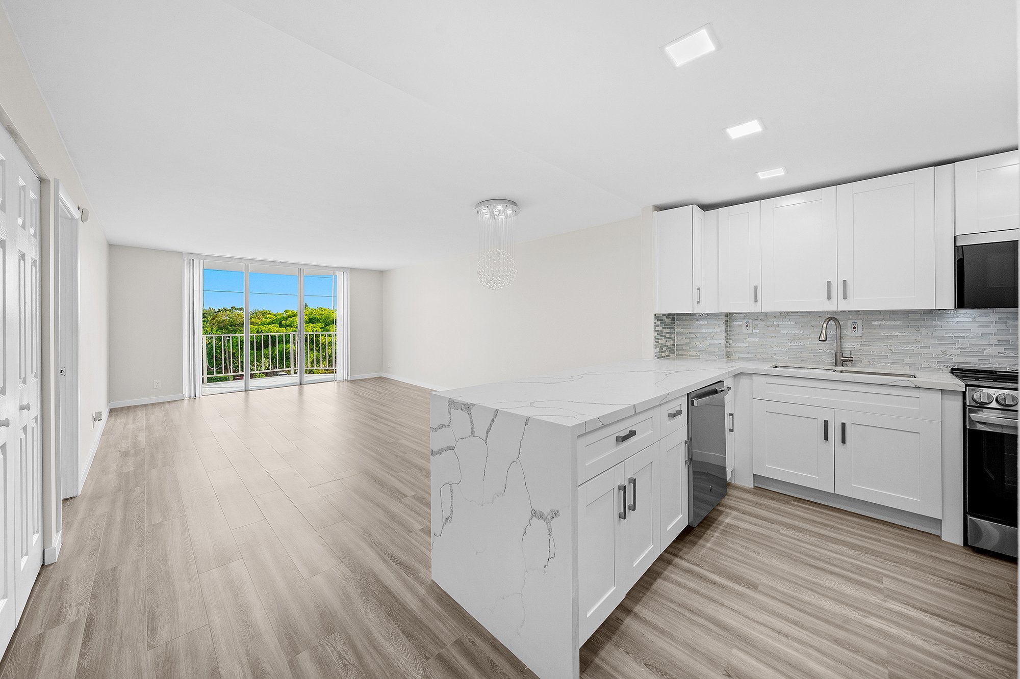 North Miami Beach Condo: 16740 NE 9th Ave