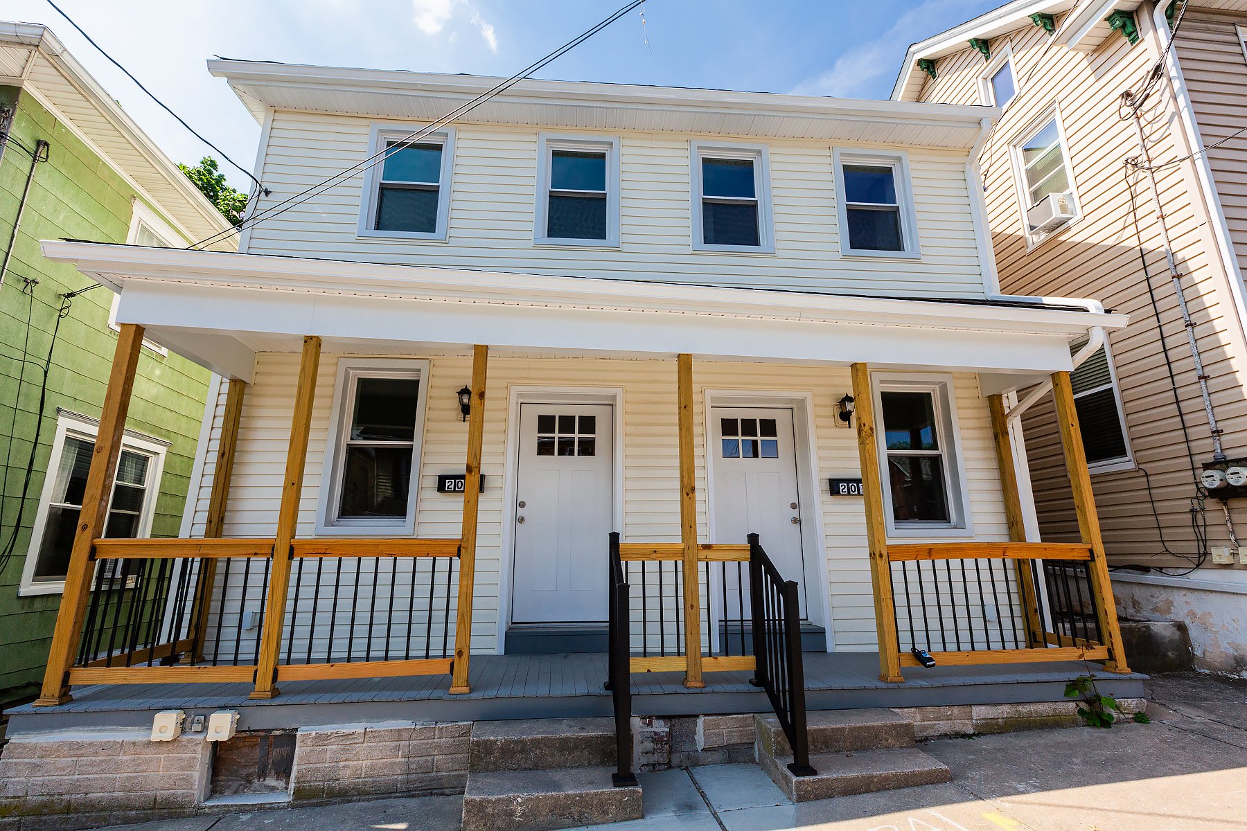 Elizabethtown Townhome: 203 W High St