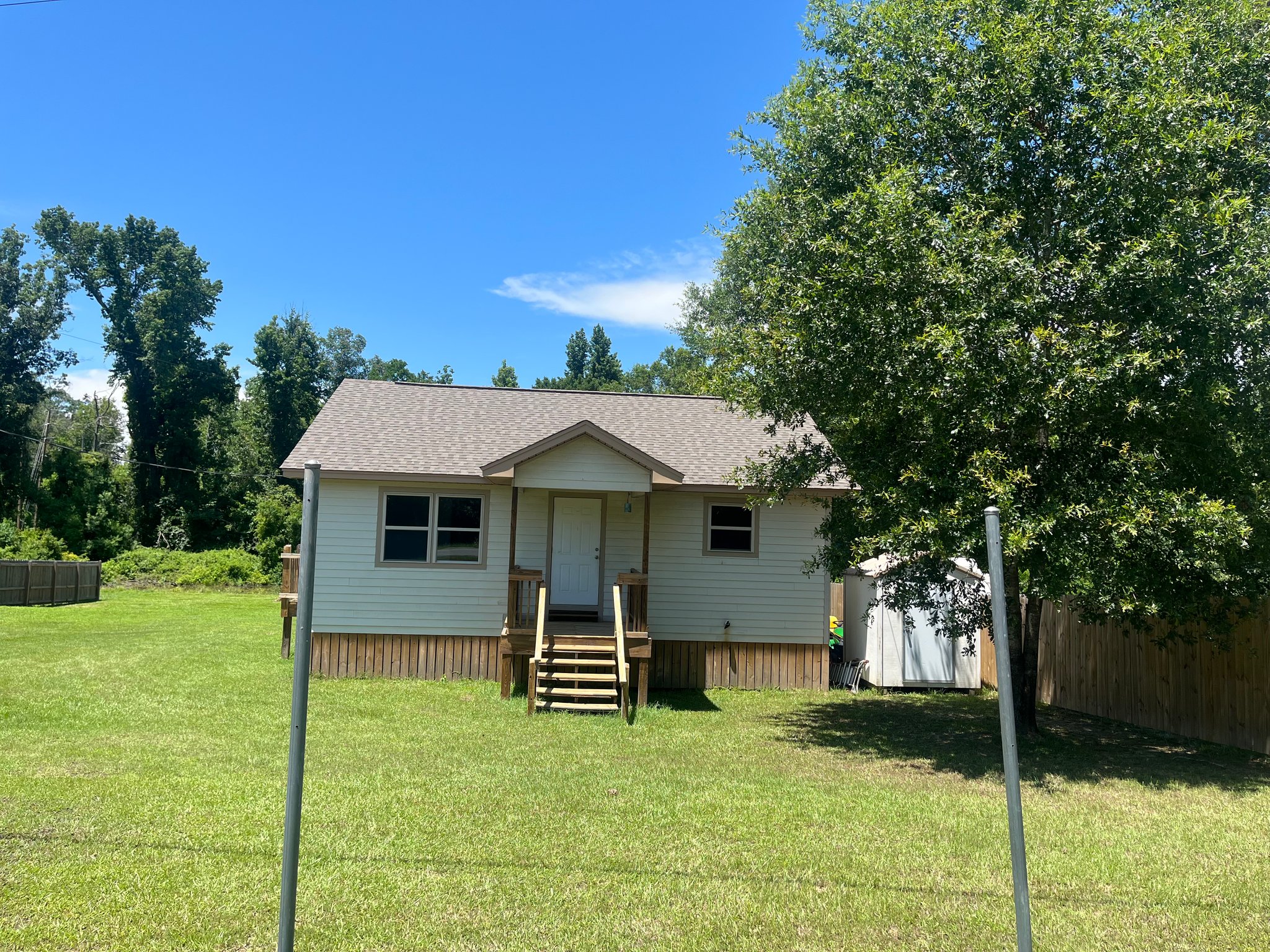 Monroe House: 2223 Hwy 134