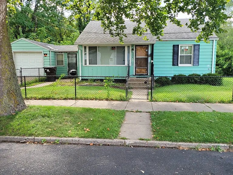 Peoria House: 1524 W. Kettelle Street