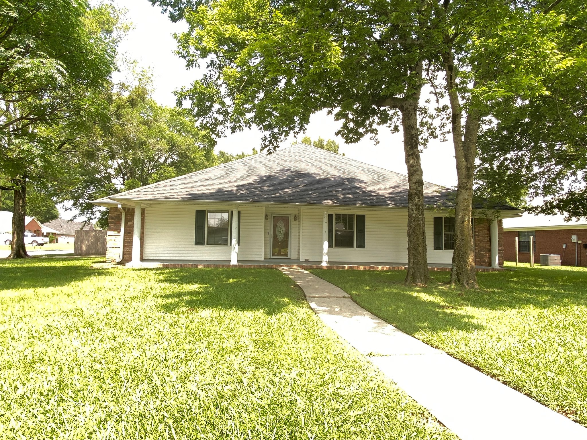 Texarkana House: 5606 Cliffwood Drive