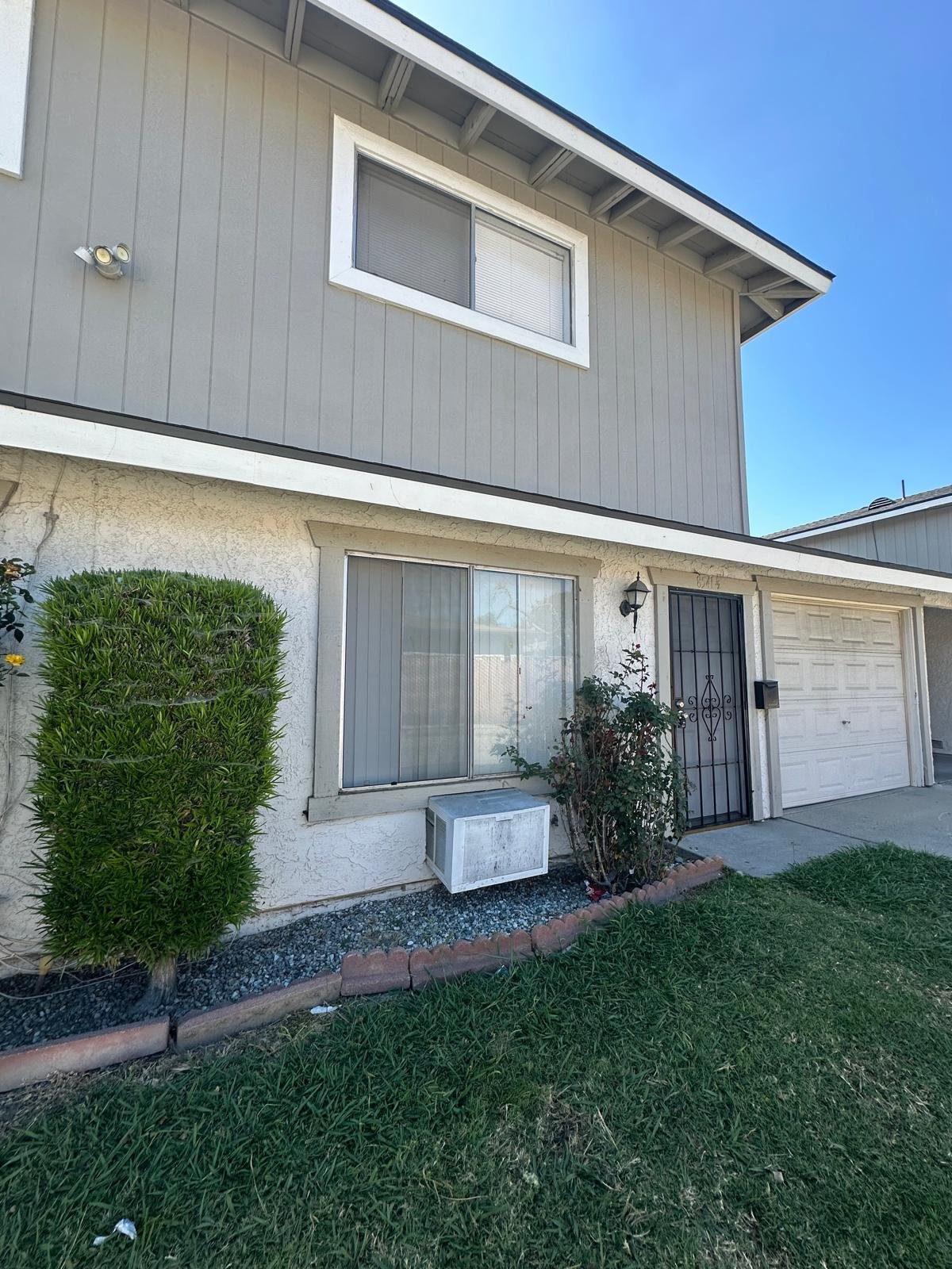 Bellflower Townhome: 8541 1/2 Rose Street Bellflower, CA 90706