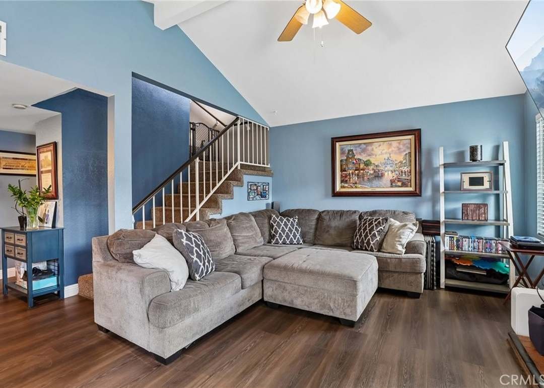 Long Beach House: 3739 Countryside Ln