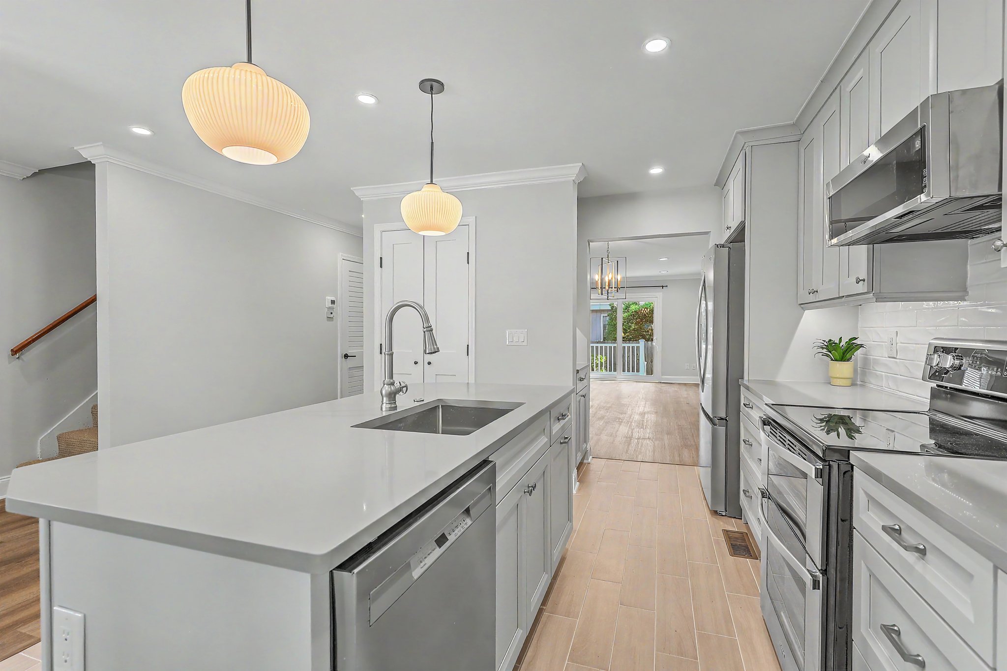 Mount Pleasant Townhome: 958 Myrtle Ct