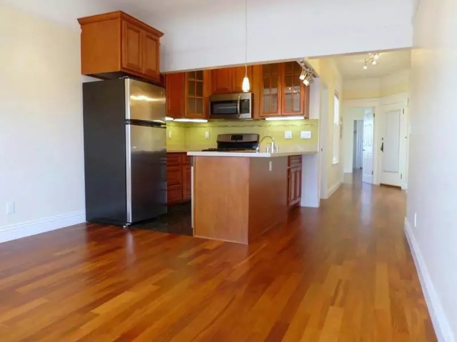San Francisco Apartment: 622-624 Shrader St