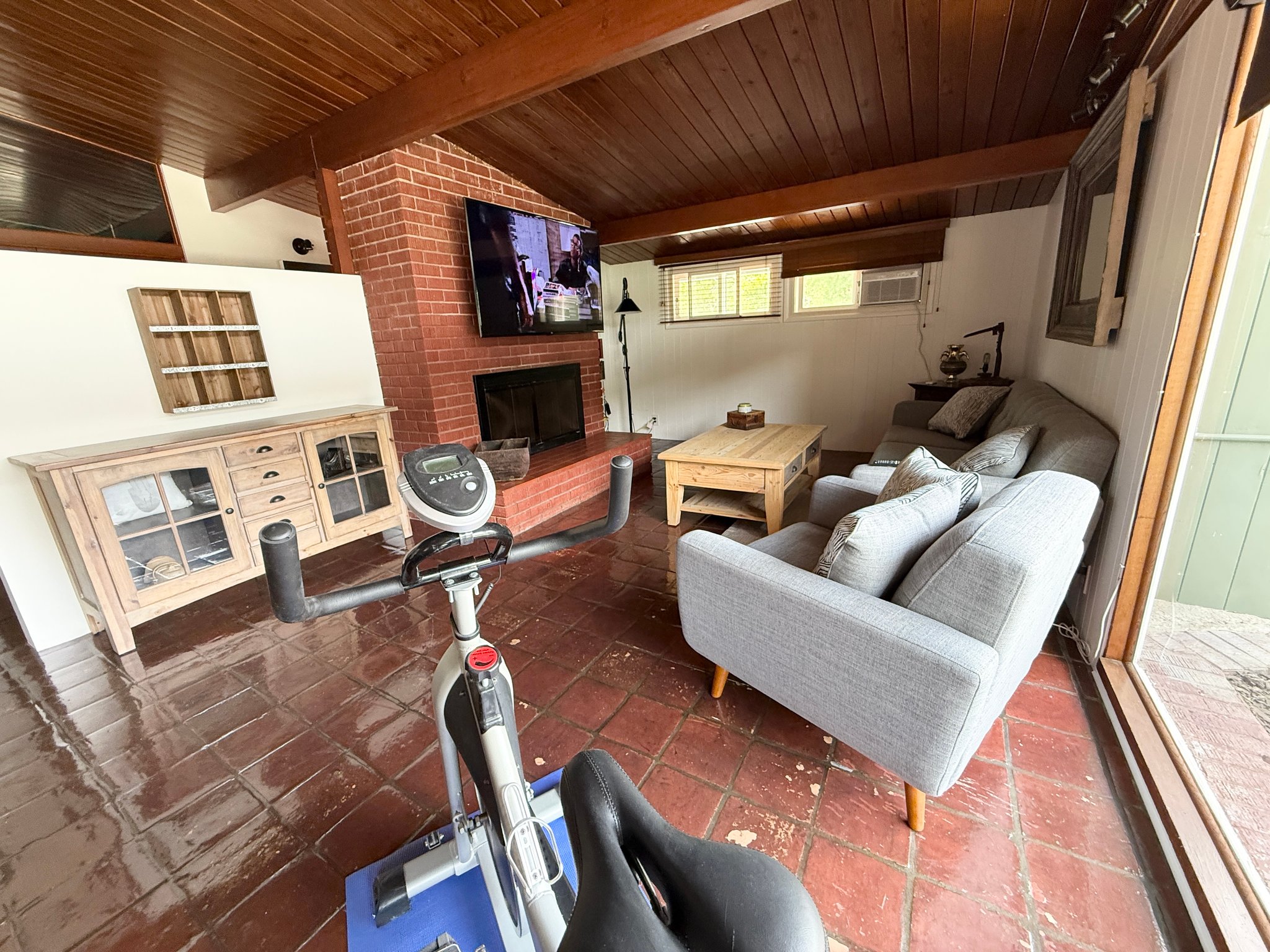 Los Angeles House: 9000 Stanmoor Dr