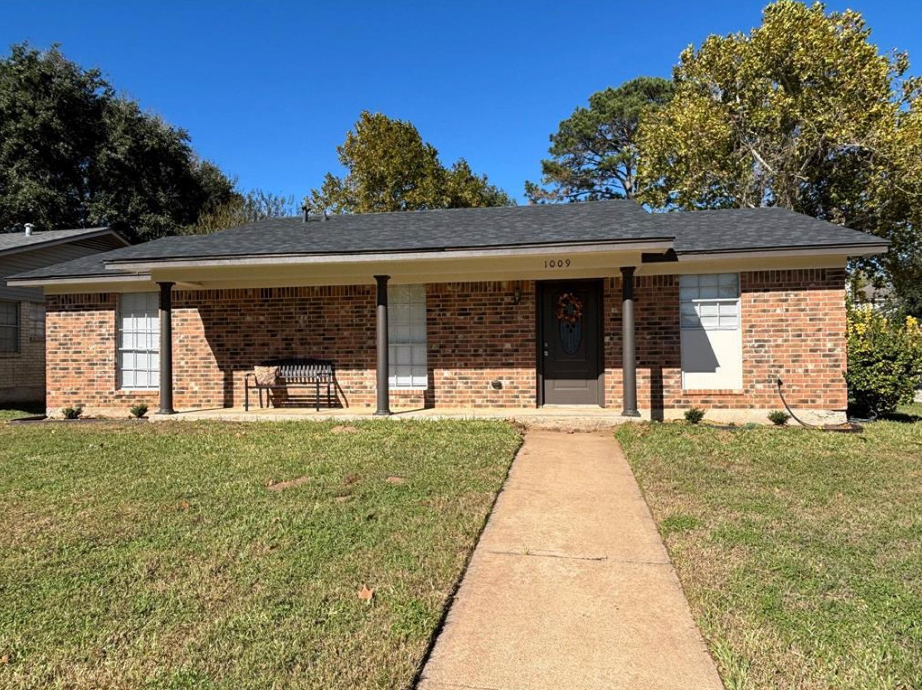 Brenham House: 1009 Lawndale Ave