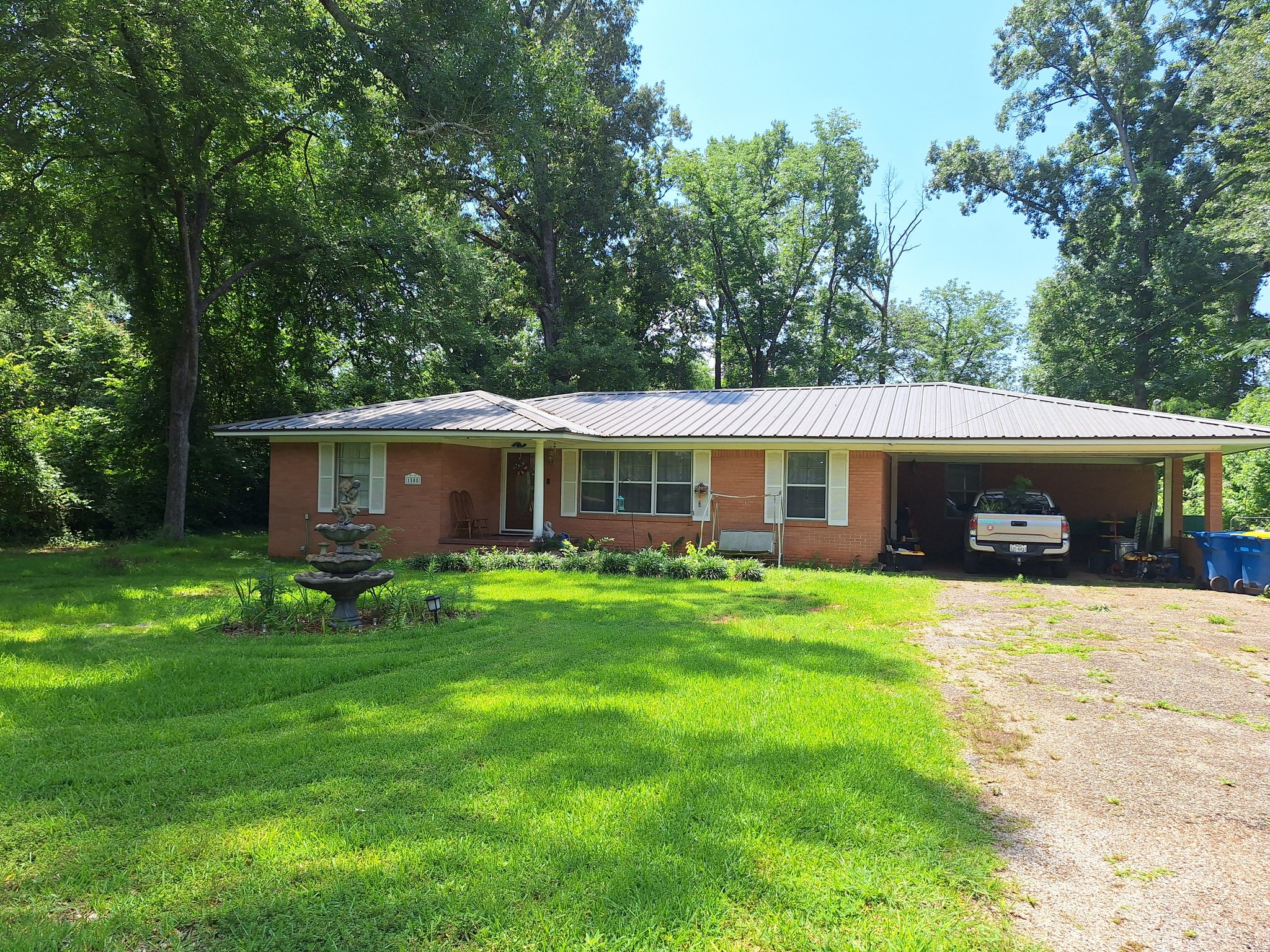 Kilgore House: 1508 E Lantrip St