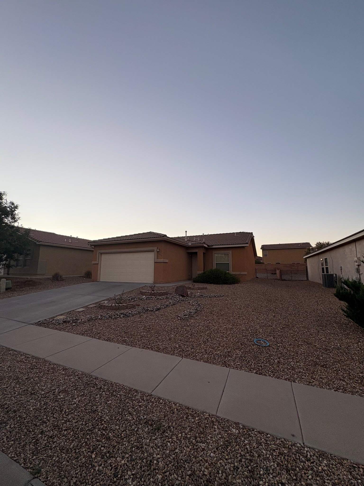 Los Lunas House: 3331 Prairie Ridge
