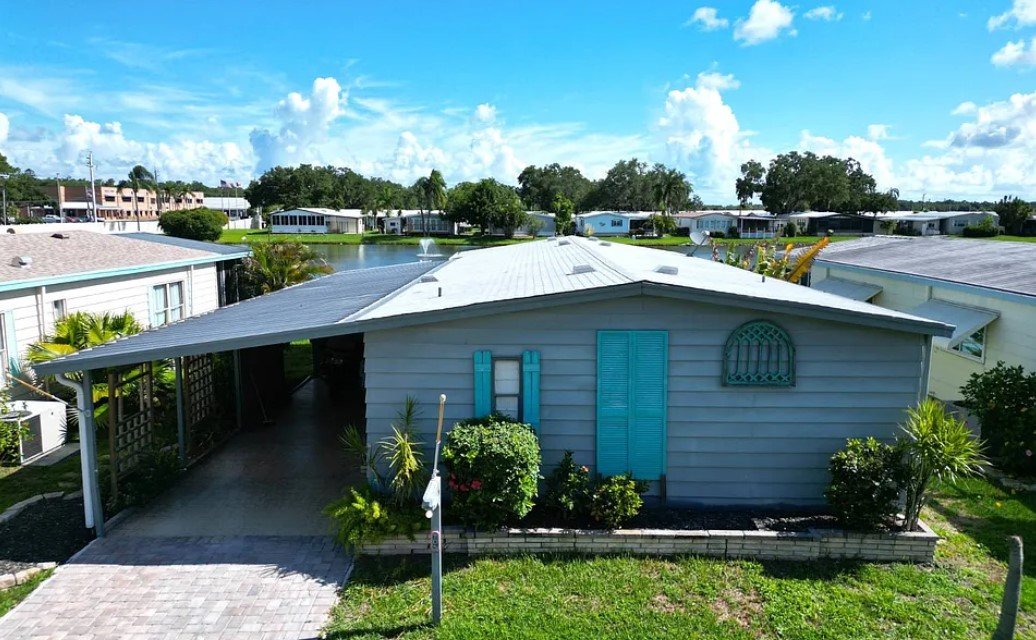 Palmetto House: 705 Hibiscus Ln