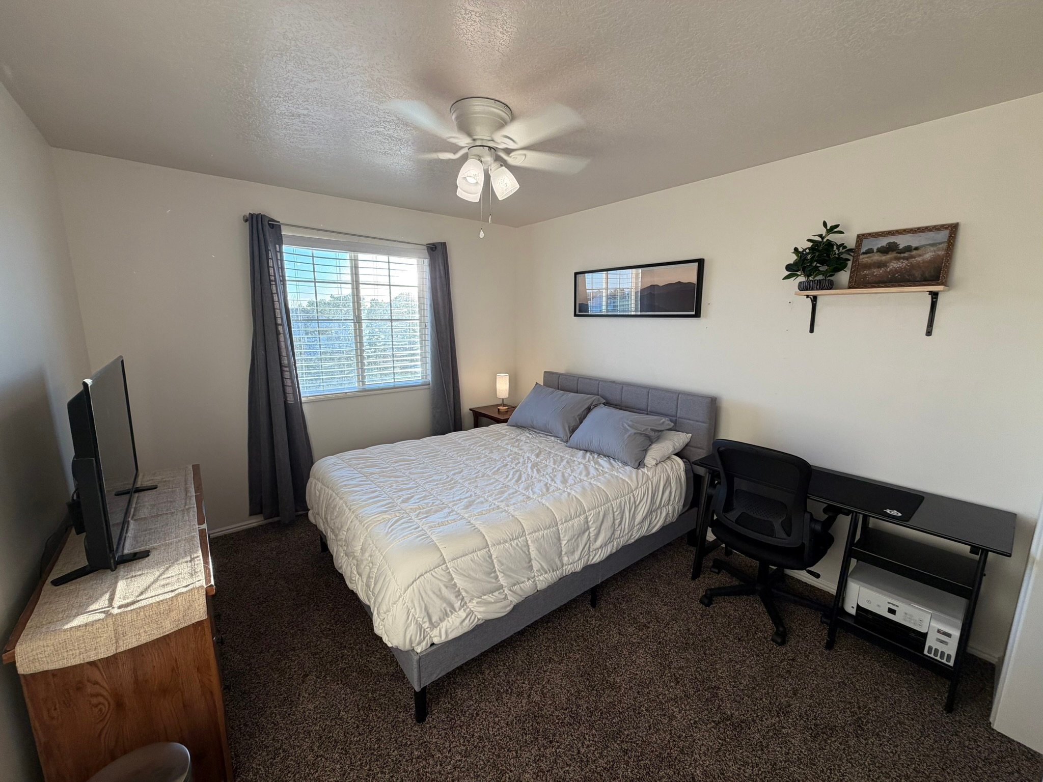 Roy Single Room: 5572 S 4075 W