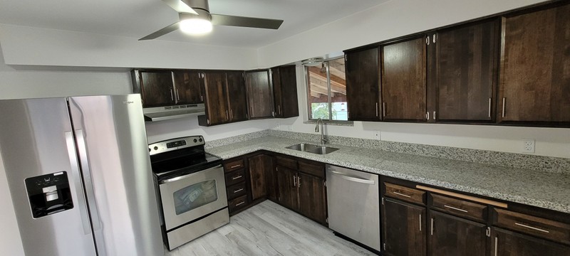 Pleasant Grove Apartment: 230 Cherry Hill Dr