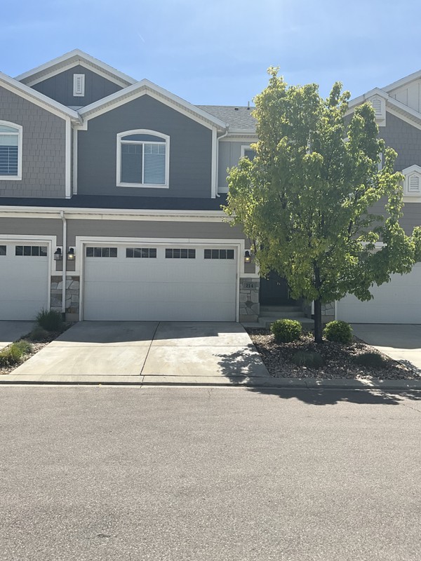 Orem Townhome: 214 E 1163 S