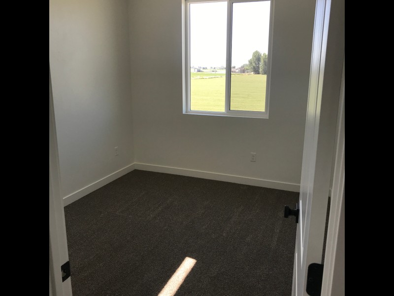 American Fork Single Room: 737 Crystal Creek Rd