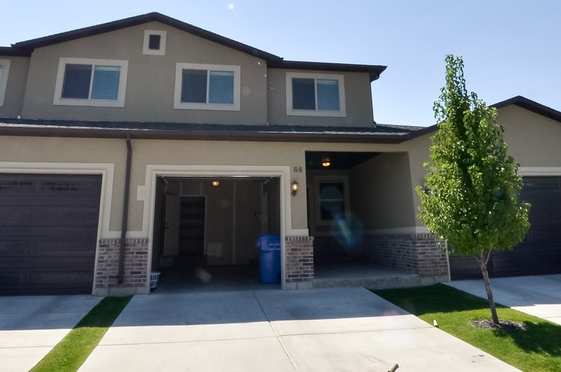 Smithfield Townhome: 84 E 715 S