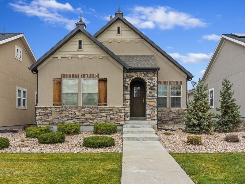 Lehi House: 803 W 2630 N