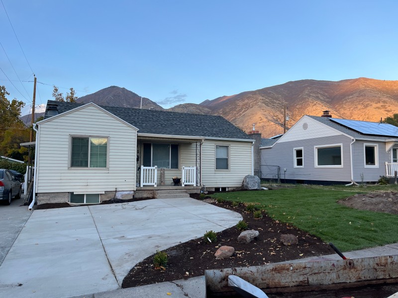 Springville Single Room: 111 B St