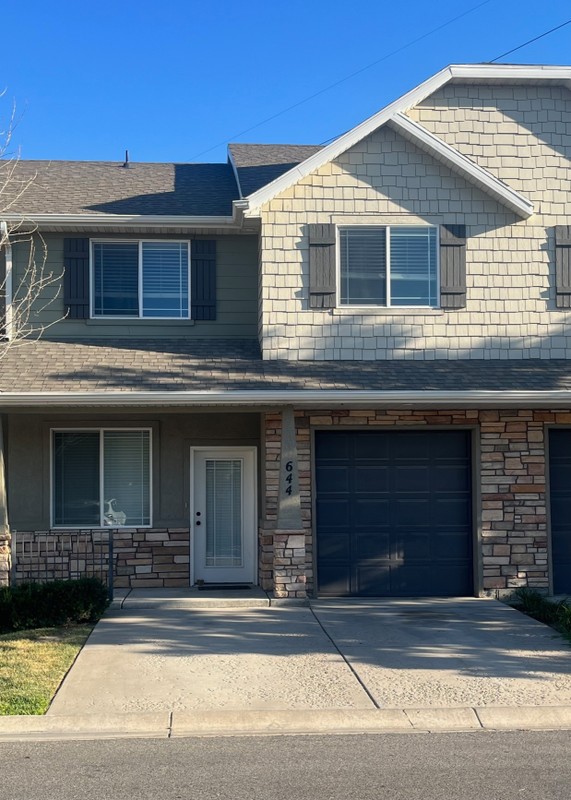 Draper Townhome: 644 E Shadow View Ln