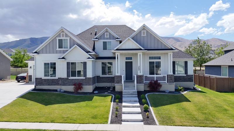 Saratoga Springs House: 3687 S Spinnaker Bay Dr