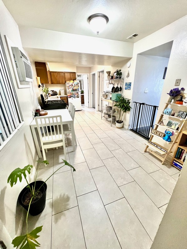 Provo Apartment: 366 E 600 N