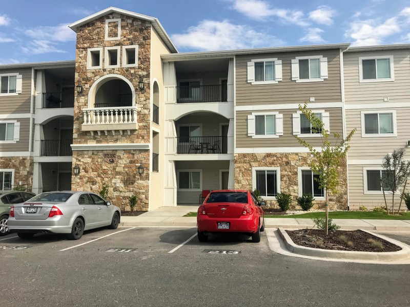 Saratoga Springs Condo: 213 W Ridge Rd
