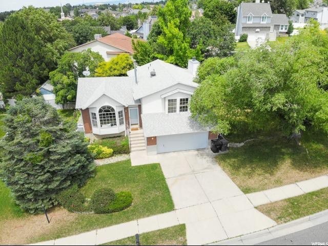 Sandy House: 1043 E Eagle Bend Rd