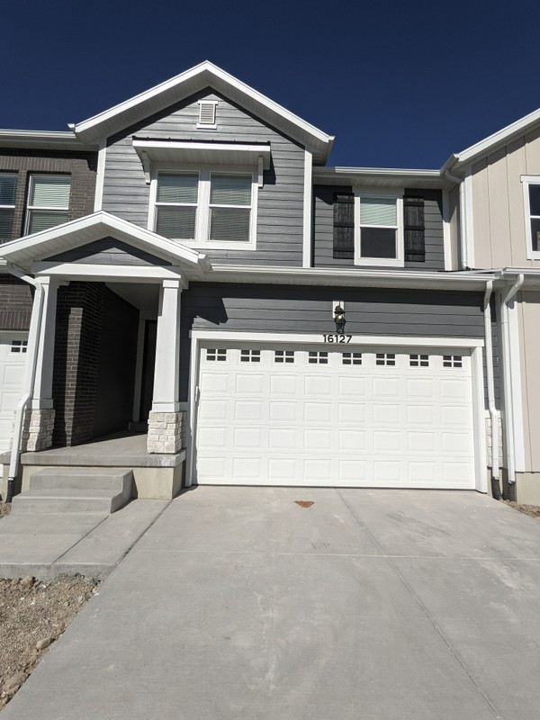 Riverton Single Room: 16127 S Truss Dr