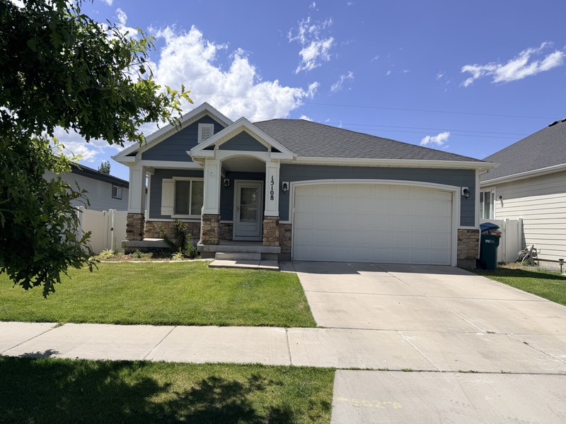 Bluffdale House: 15108 S Honor Dr
