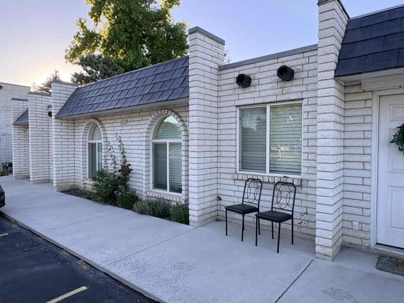 Logan Apartment: 375 W 550 N