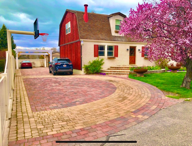 Provo Single Room: 169 N 2400 W