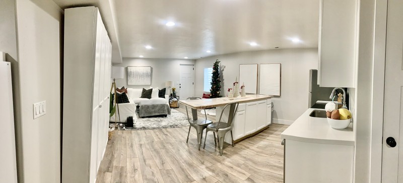 Vineyard Multiplex: 91 S Drupe Ln