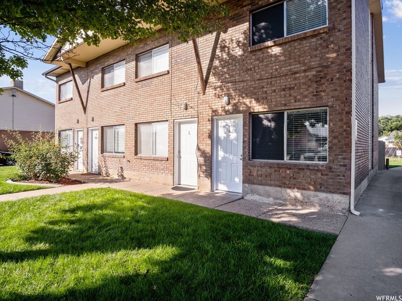 Clearfield Townhome: 125 S 1450 W