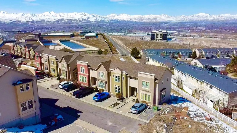 Draper Townhome: 35 E Ann Arbor Dr